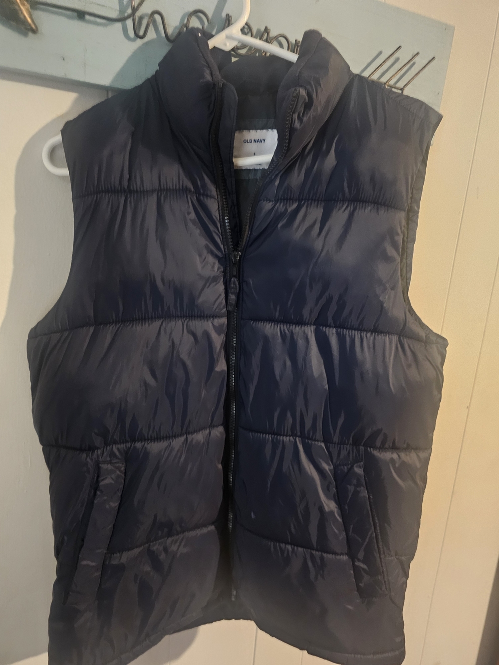 Old Navy Navy Puffer Vest - Women's Quilted Sleeveless Jacket